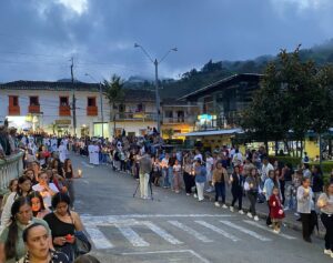 Después de una  semana de oración, los granadinos vuelven a sus quehaceres