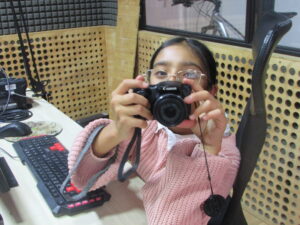 𝐏𝐚𝐥𝐚𝐛𝐫𝐚𝐬 𝐞𝐧 𝐳𝐚𝐩𝐚𝐭𝐨𝐬 𝐩𝐞𝐪𝐮𝐞ñ𝐨𝐬. 𝐇𝐢𝐬𝐭𝐨𝐫𝐢𝐚𝐬 𝐪𝐮𝐞 𝐧𝐨 𝐜𝐚𝐛𝐞𝐧 𝐞𝐧 𝐮𝐧𝐚 𝐦𝐨𝐜𝐡𝐢𝐥𝐚.